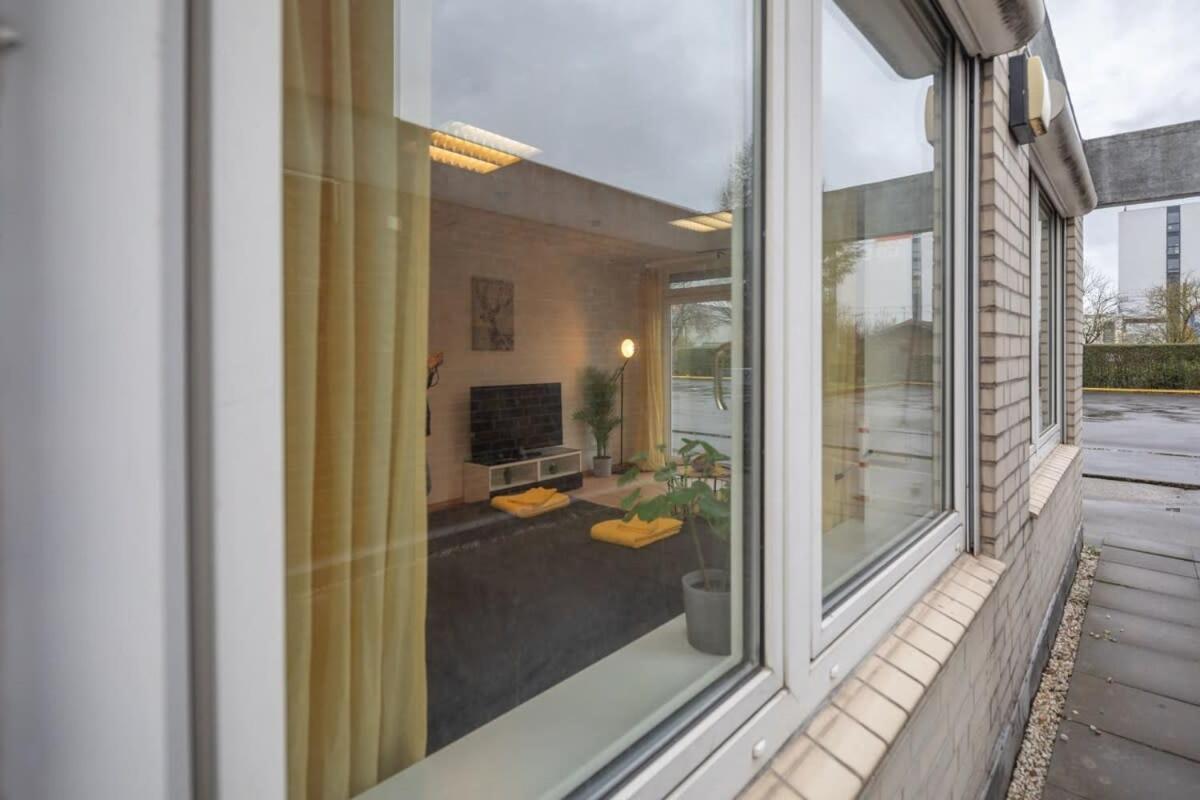 Beautiful 2 Bedroom Apartment Incl Parking Hamburg Exterior photo